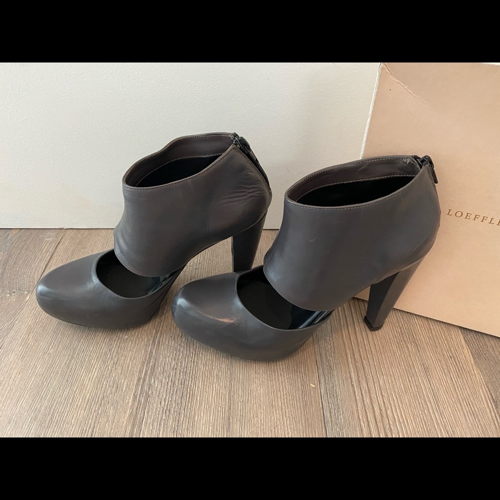 LOEFFLER RANDALL Yvette Cutout Booties in Gray
